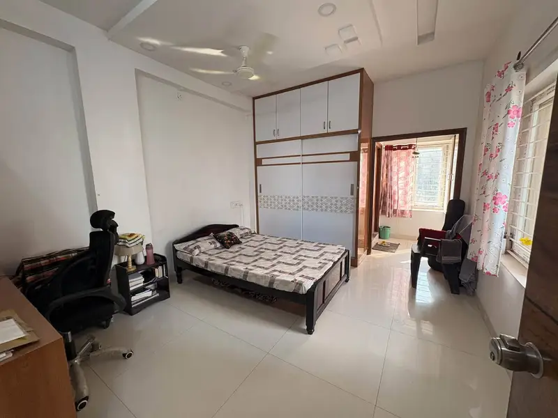 Private Room in 3 BHK in Kokapet
