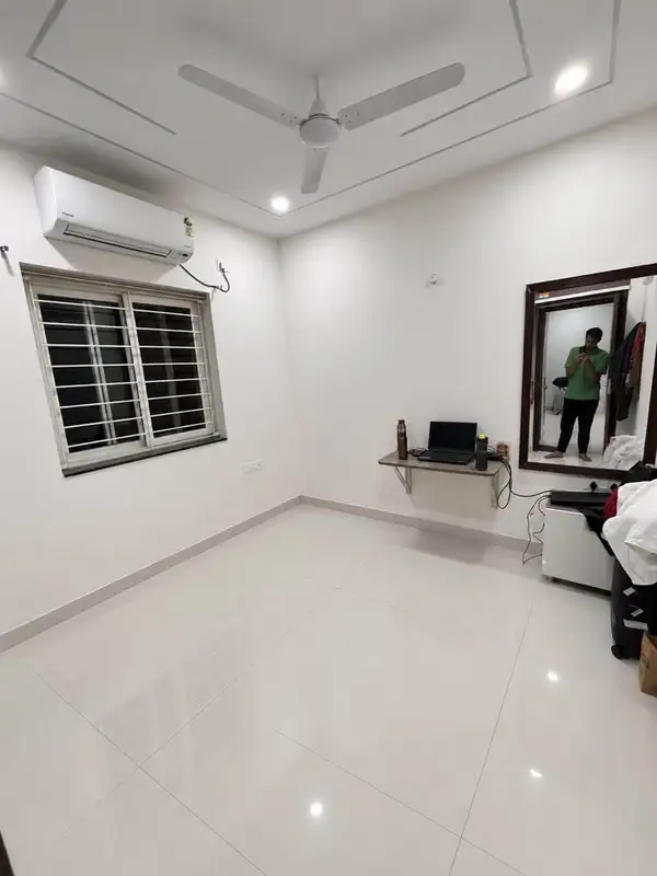 Private Room in 3 BHK in Kondapur