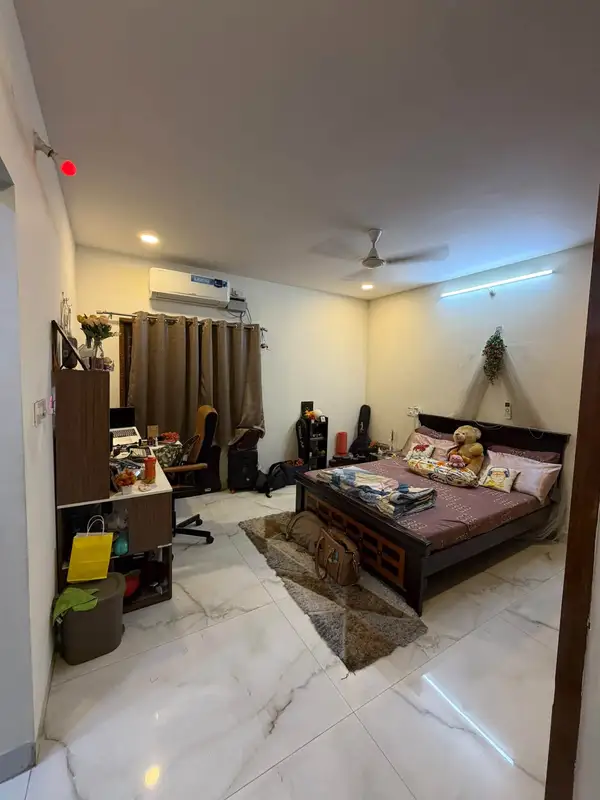 Private Room in 3 BHK in Khajaguda
