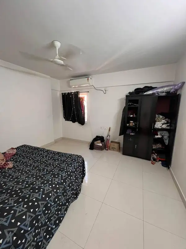Private Room in 3 BHK in Masjid Banda