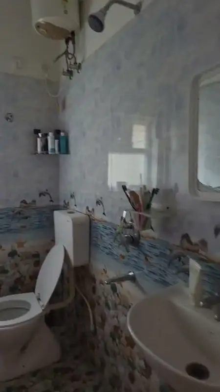 Private Room in 3 BHK in Kondapur