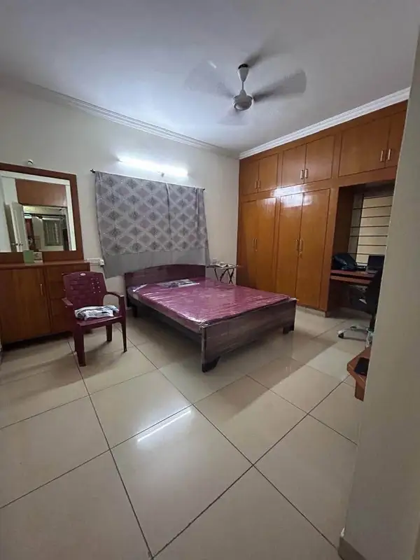 Private Room in 3 BHK in Kondapur
