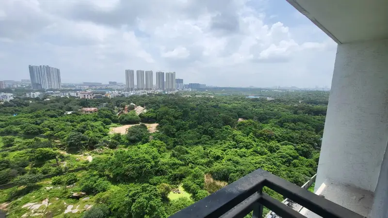Private Room in Flat in J V Colony