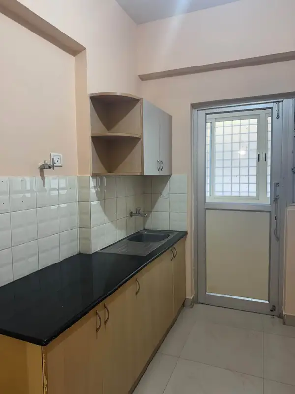 Private Room in 2 BHK in Parangipalya