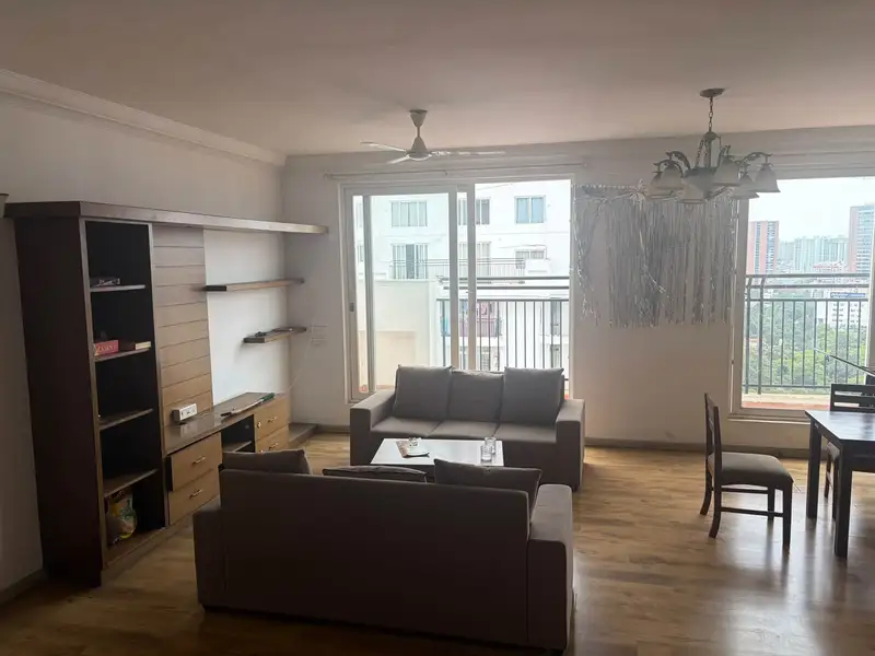 Private Room in 4 BHK in Belathur