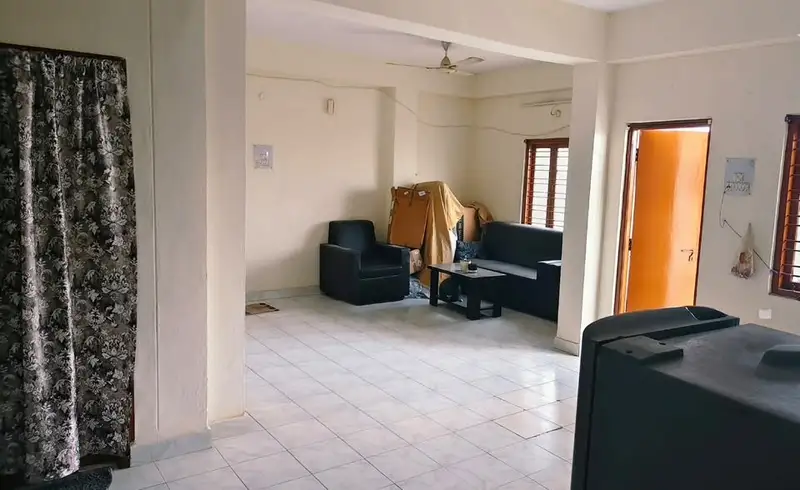 Private Room in 2 BHK in J V Colony