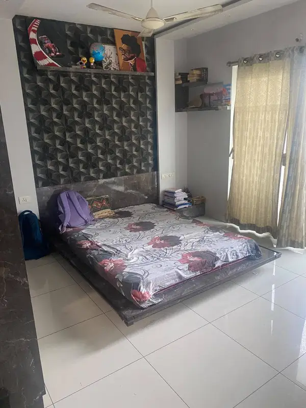 Private Room in 3 BHK in Nallagandla