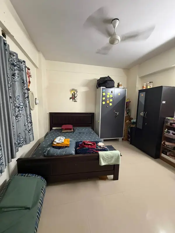 Private Room in 3 BHK in Kondapur