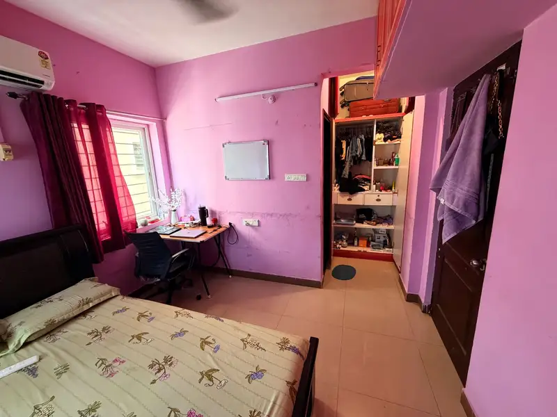 Private Room in 3 BHK in Kondapur
