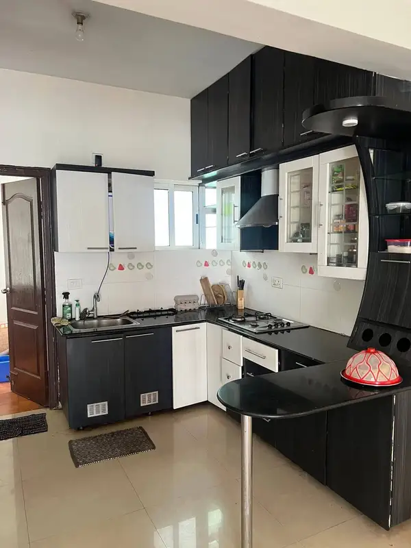 Private Room in 3 BHK in Ambalipura